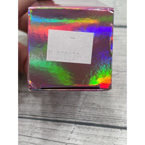 New Makeup Revolution Superfruit Extract Antioxidant Rich Serum & Primer 30ml - Picture 3 of 4